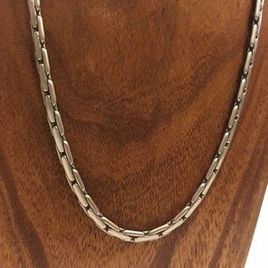 Men’s Chain Link Necklace.
